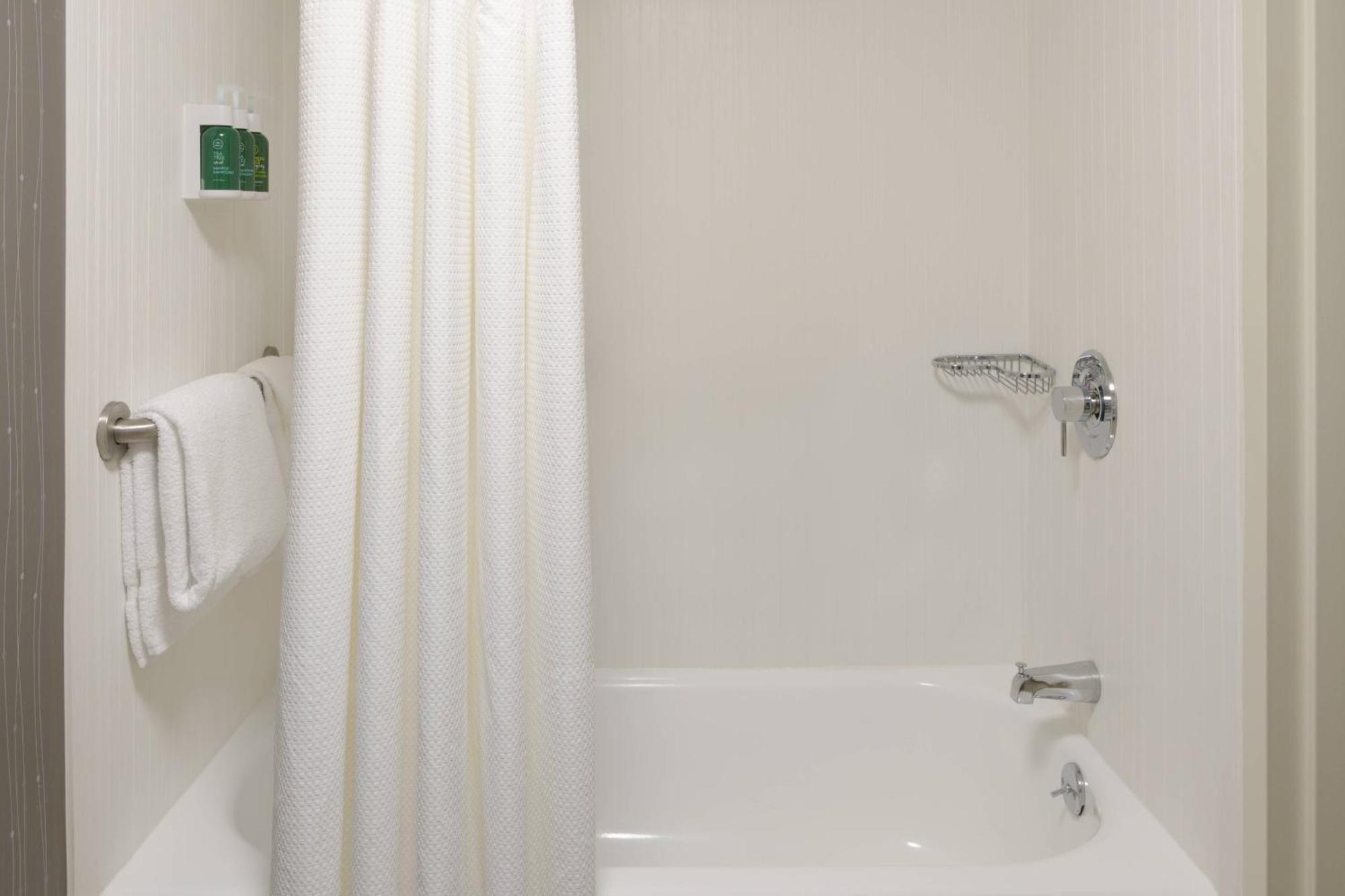 Courtyard By Marriott Lynchburg Ξενοδοχείο Εξωτερικό φωτογραφία